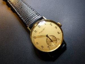 1941/2 International Watch Company Cal.83 to 14kt Case