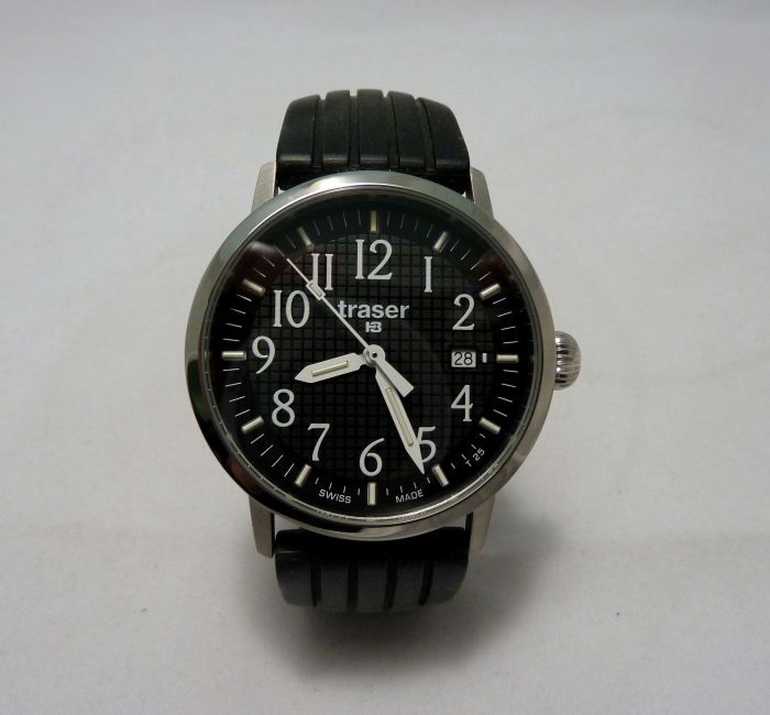 High visibility dial of the Basic Black